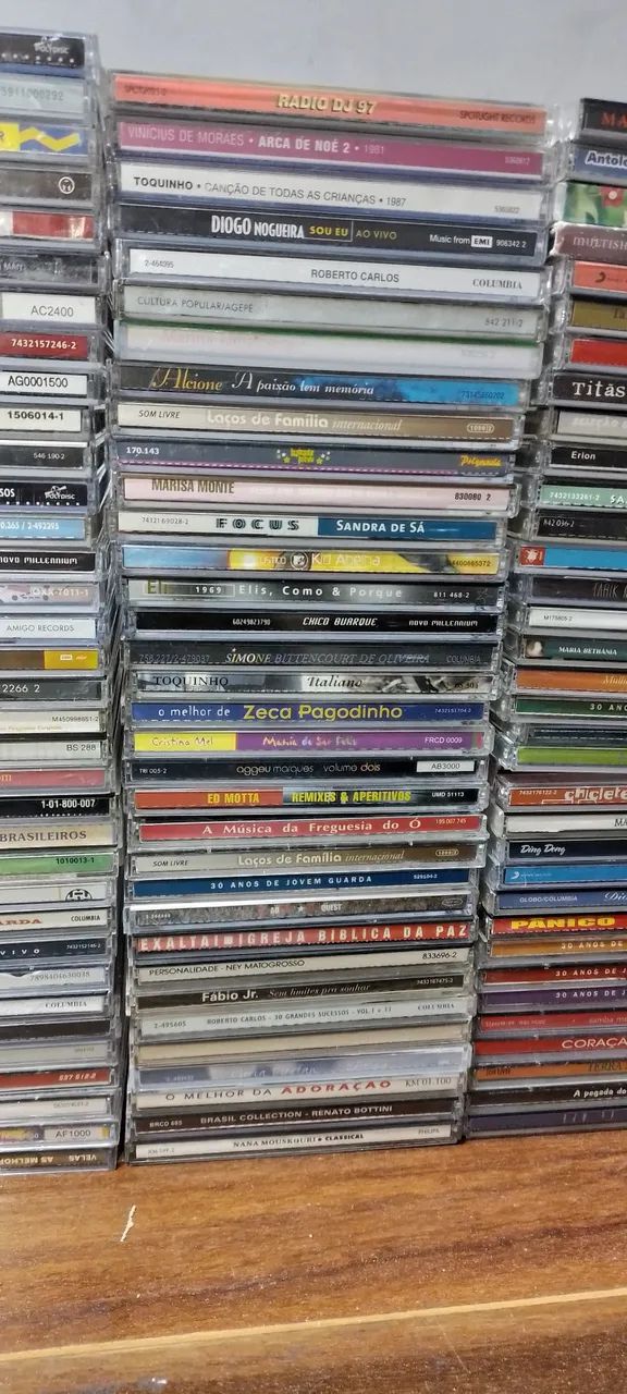 Coleção de CDs vários gêneros são 105 cds - Foto 3