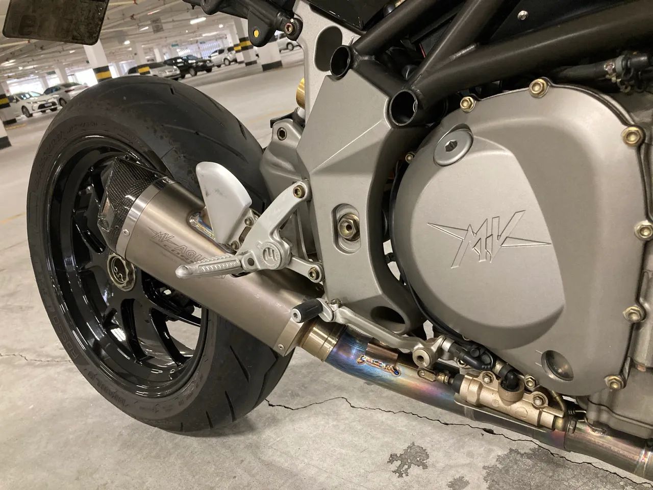 MV AGUSTA BRUTALE 910 R