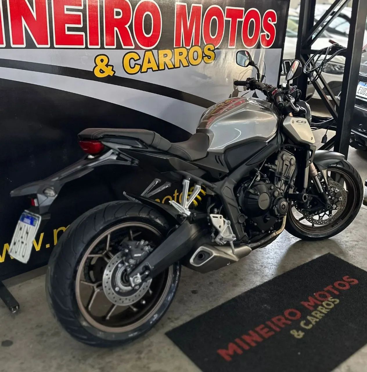 CB 650R - Foto 3
