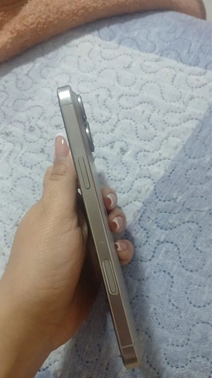 iPhone 16 pro max - Foto 3