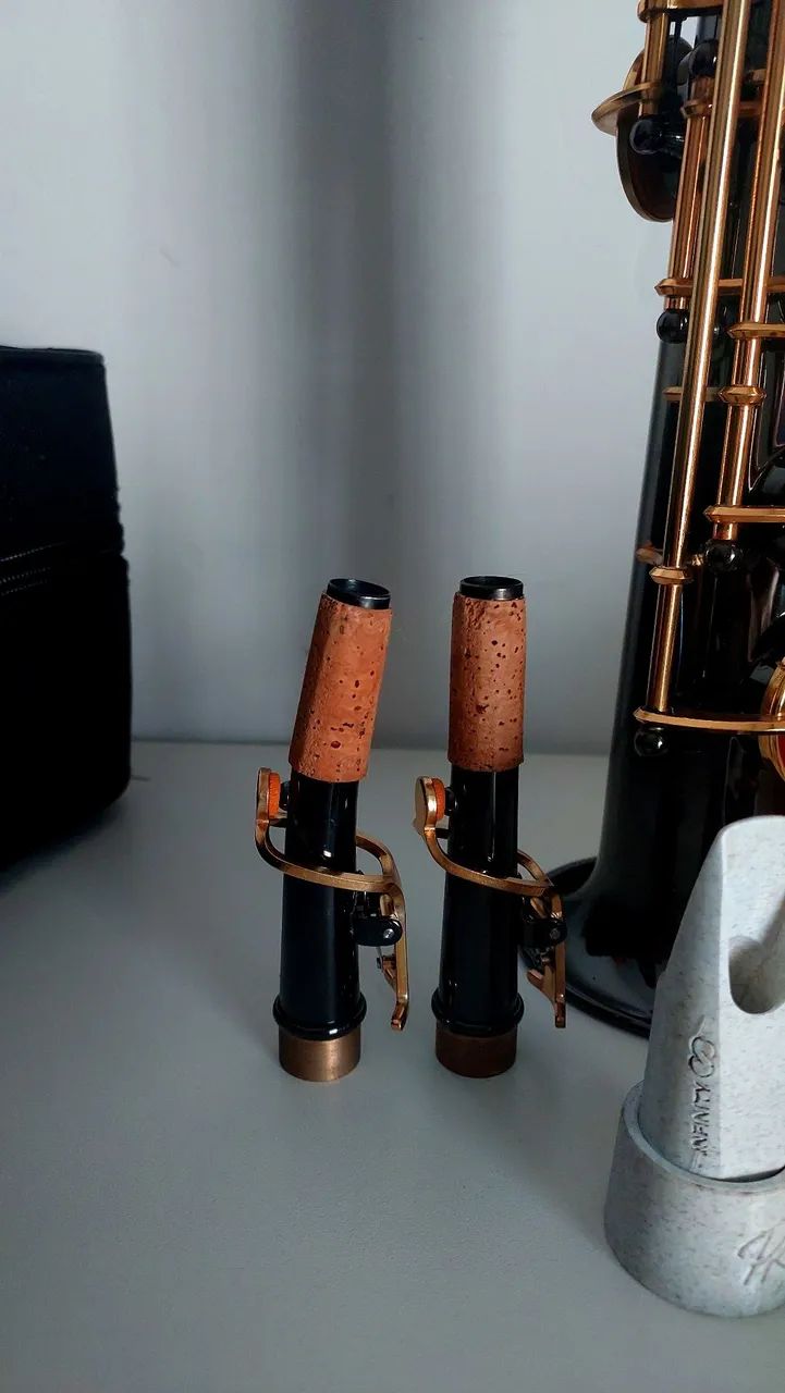 Saxofone Soprano + Boquilha Plastireed SOLID 7 e Palheta Sintética - Foto 4