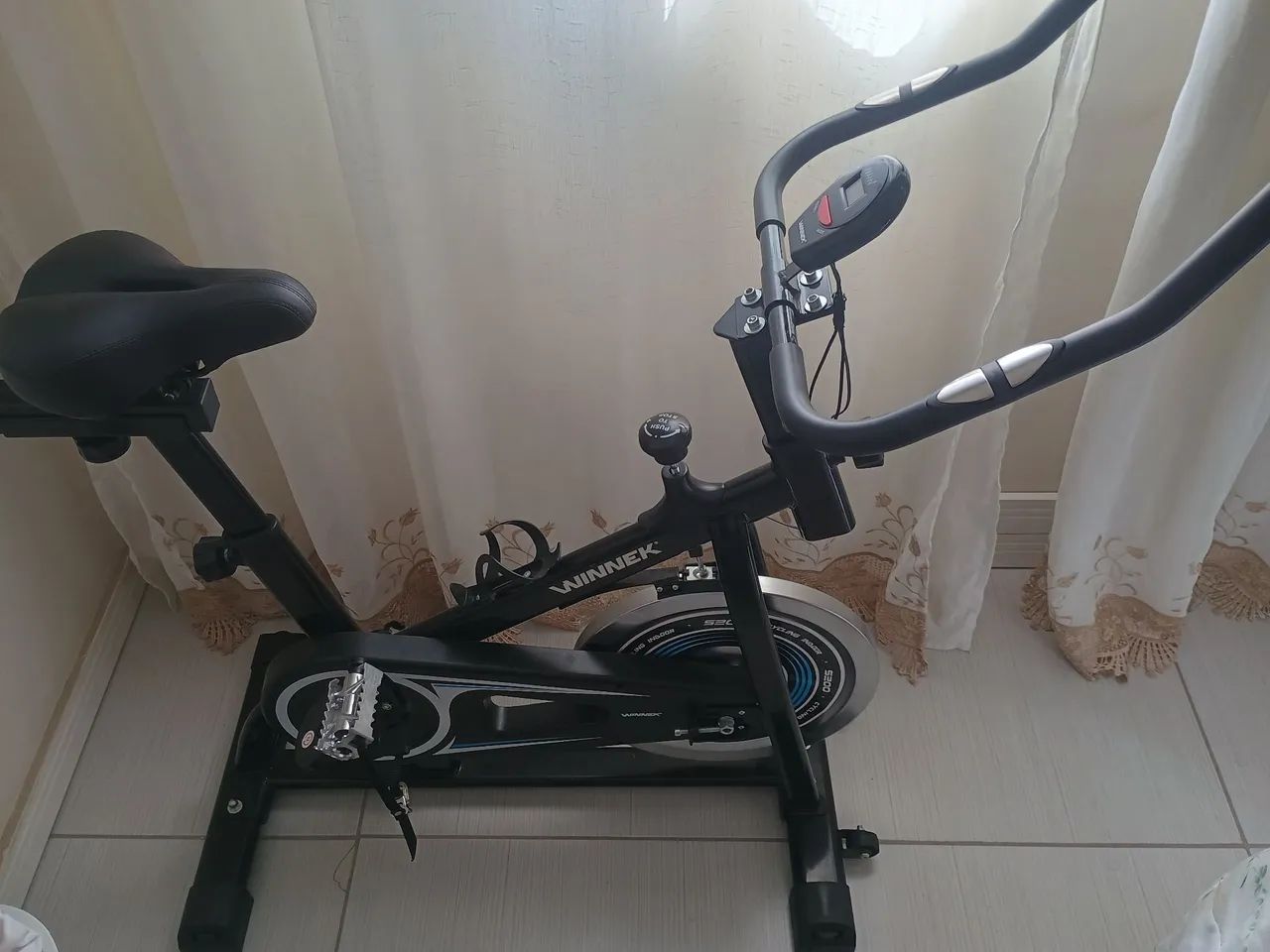 Bicicleta Ergométrica Spinning 6Kg Winnek 