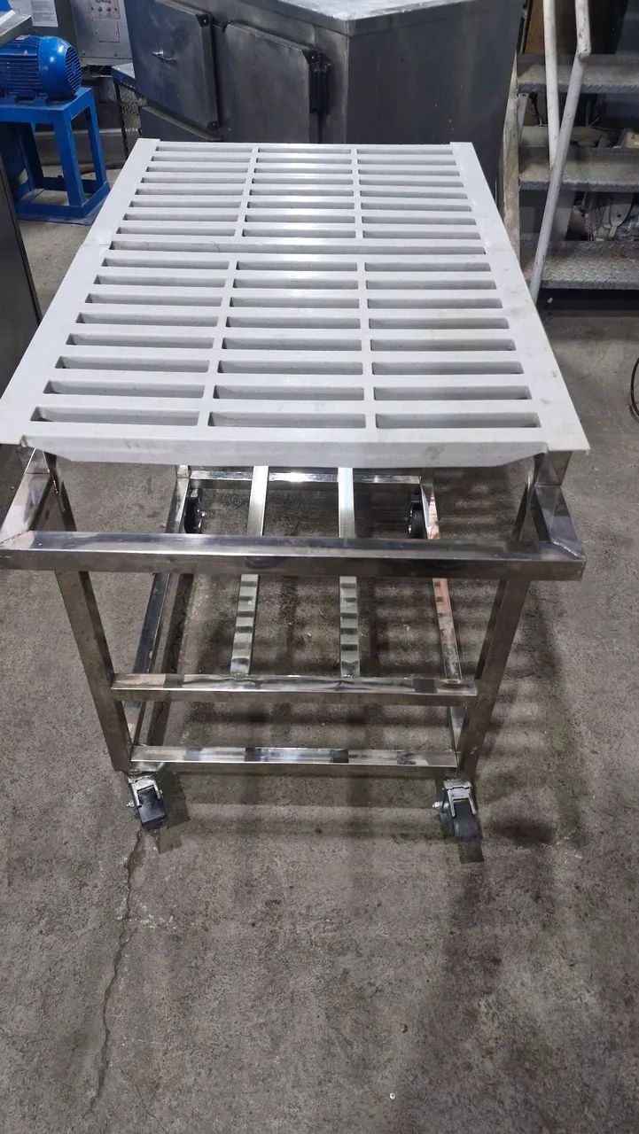 Carrinho inox puro  304  com rodinhas  - Foto 3