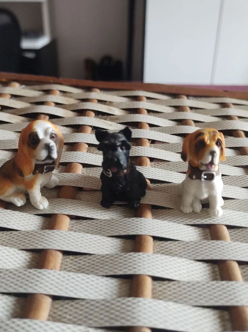 Miniaturas Cães e filhote surpresa DTC colecionáveis