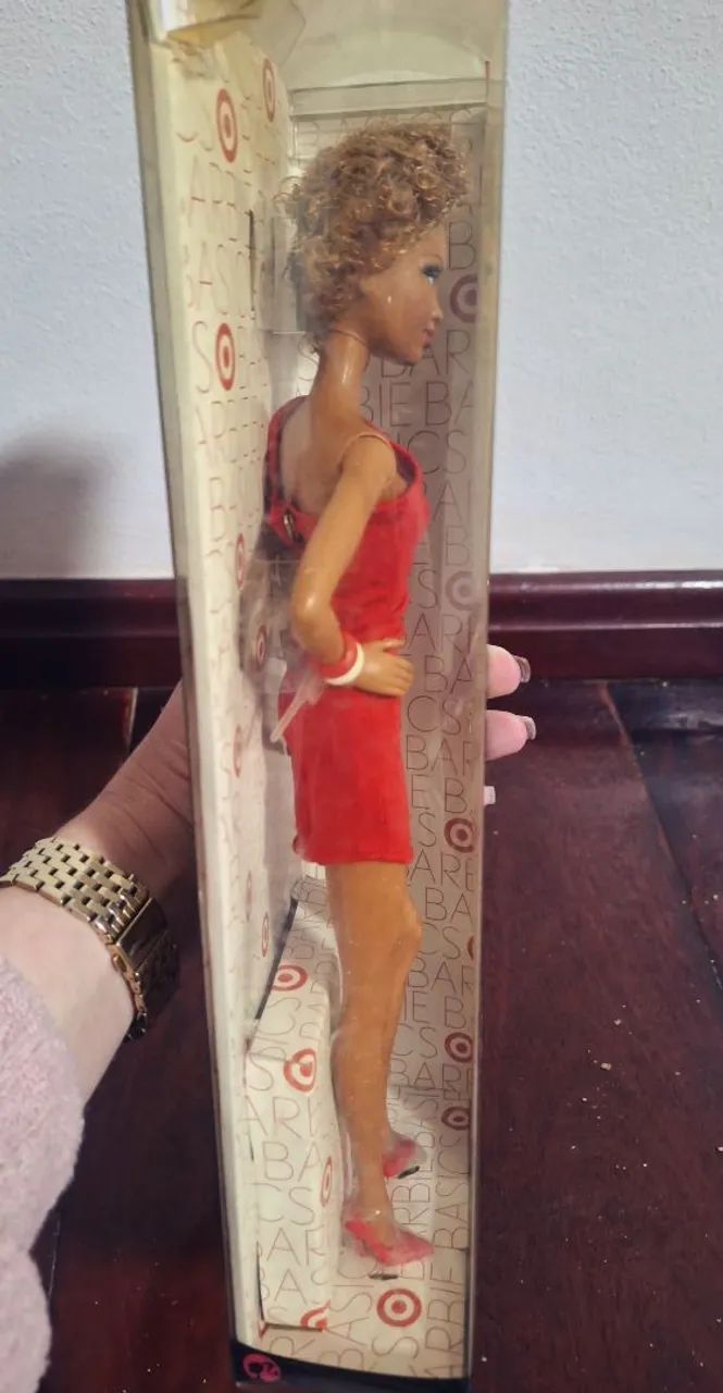 Barbie Basics collection RED - MODEL 08 - nunca removida da caixa (NRFB) - Foto 4