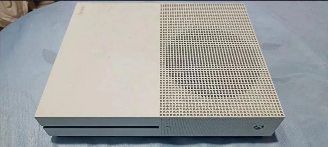 Xbox one com 2 controles e cabo HDMI  - Foto 2