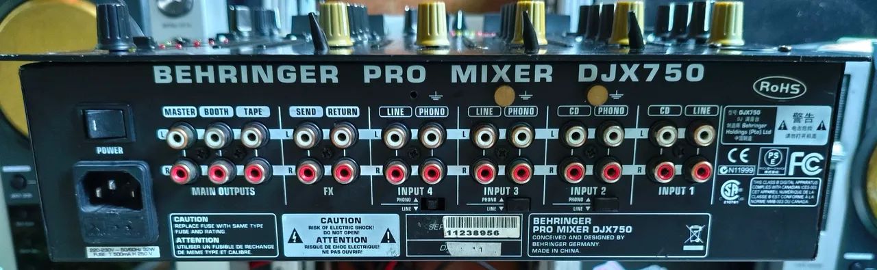 Mixer Behringer DJX 750 - Foto 5