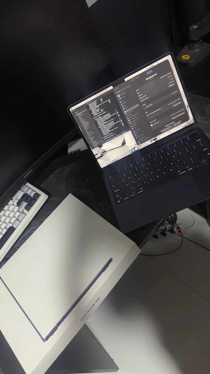 MACBOOK M2 16GB RAM / 256GB SSD