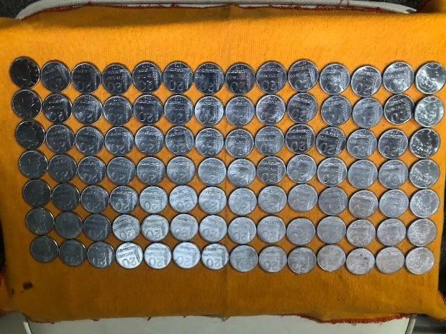 Vendo diversas moedas de cruzado e cruzeiros, datas e valores diferentes - Foto 2