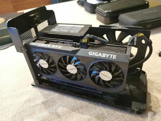 RTX 4070 Windforce 12GB zerada pego placa inferior e volta - Foto 3