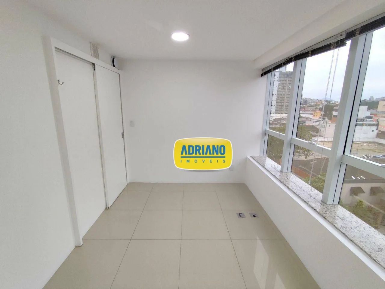 Sala para alugar, 52 m² por R$ 3.984,21/mês - Estreito - Florianópolis/SC - Foto 2