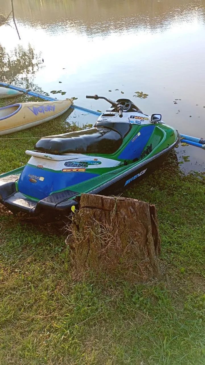 Jet-ski kawazaki casco ibiuna sp 