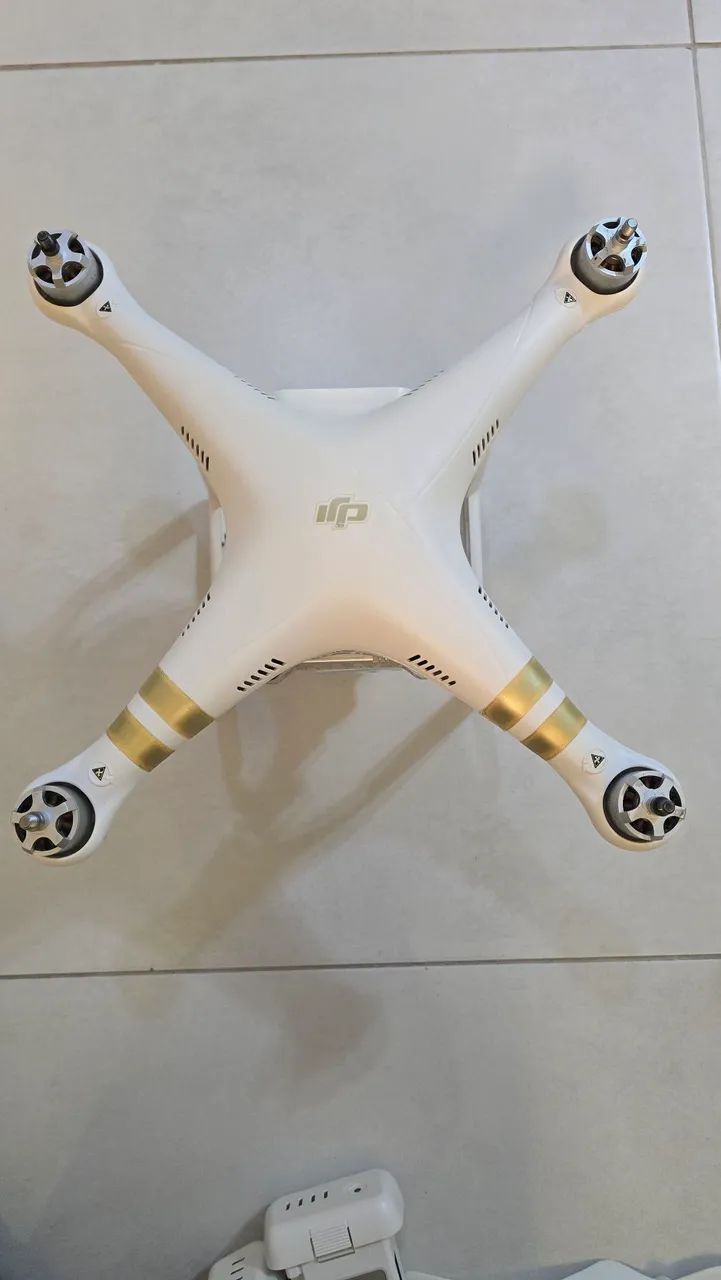 Drone DJI Phantom 3 profissional 4k - Foto 2