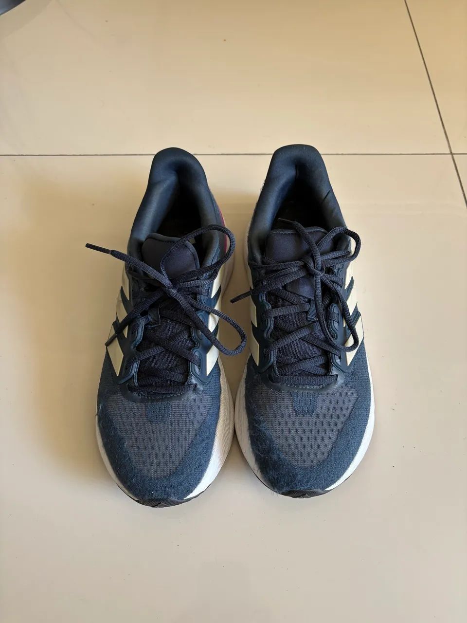 Tênis Adidas N39 - Foto 2