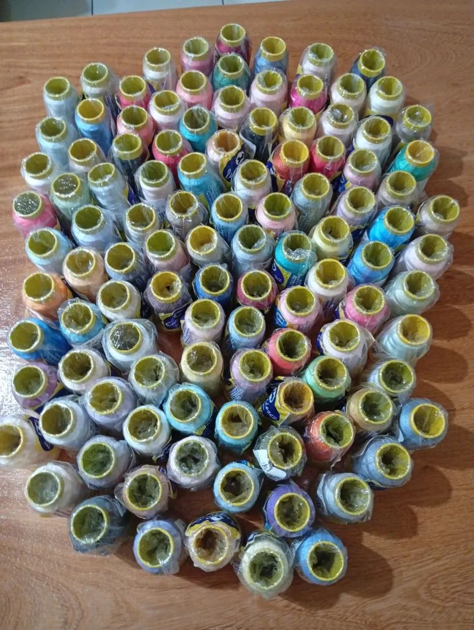 Lote com 87 Linhas de Bordado Setta Lumina.  - Foto 5