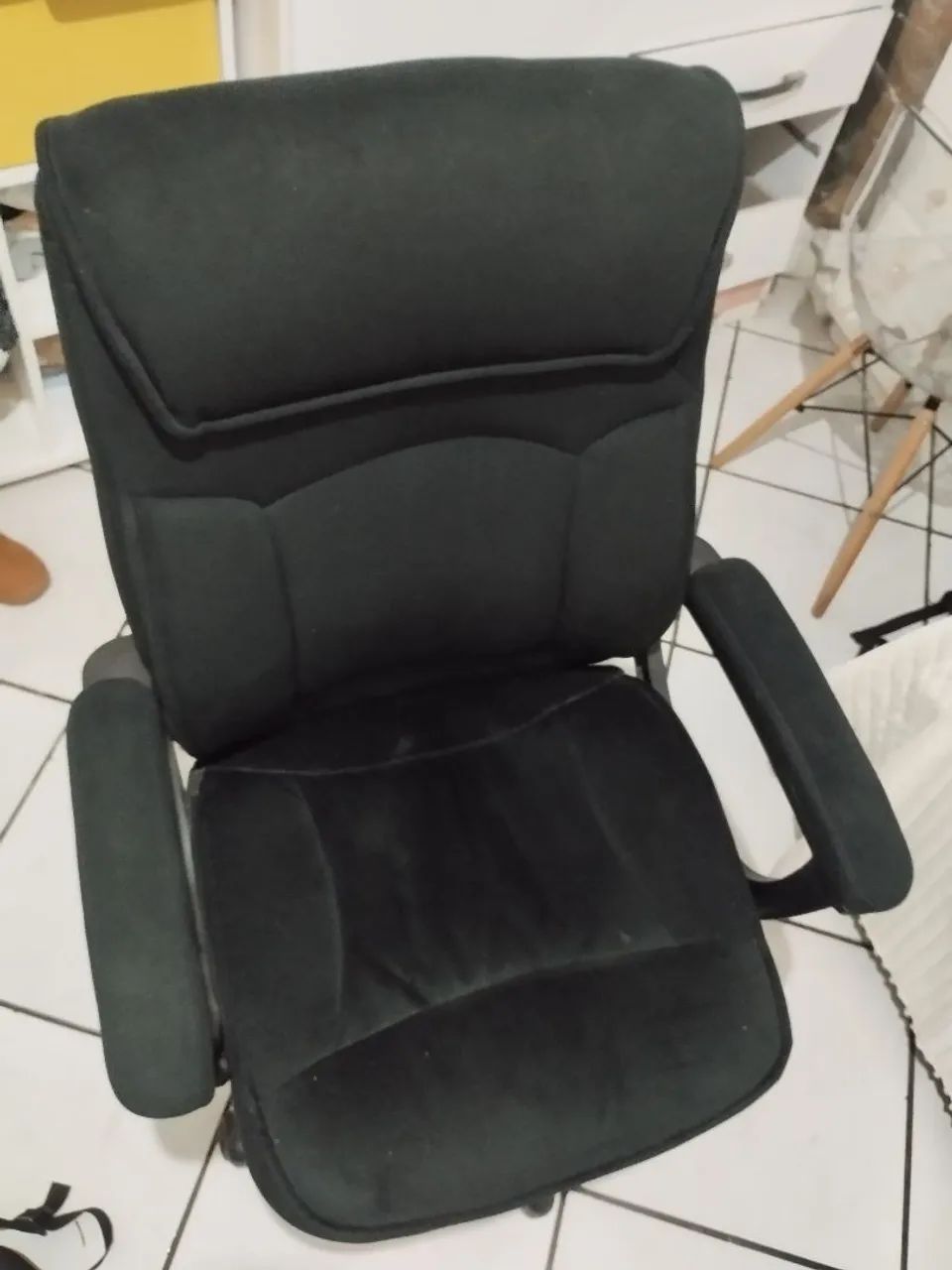 Cadeira de tecido muito confortável  - Foto 2