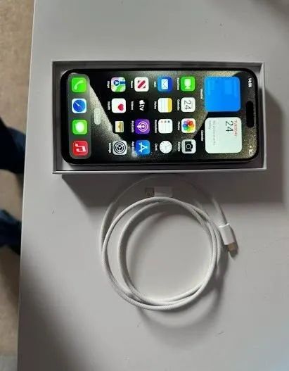 iPhone 16 pro Max 1TB - Foto 5