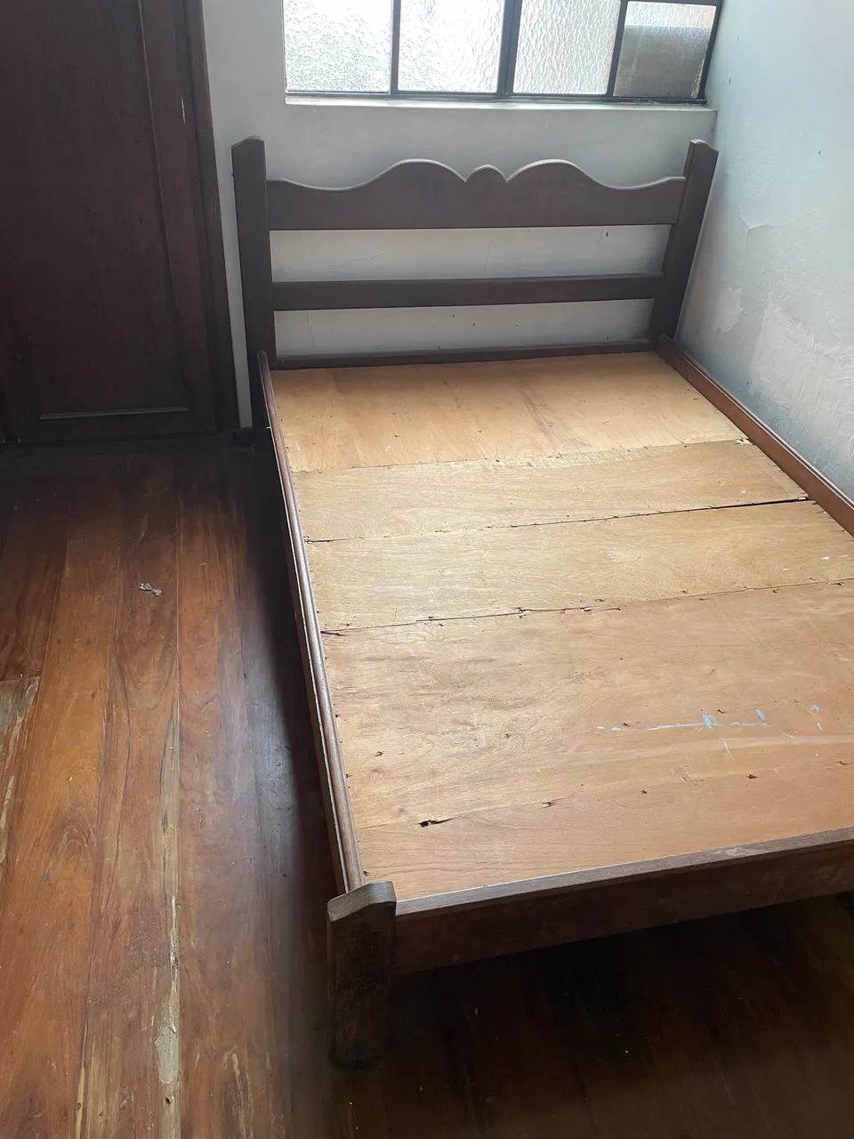 Cama de madeira, ótimo estado, madeira nova  - Foto 5