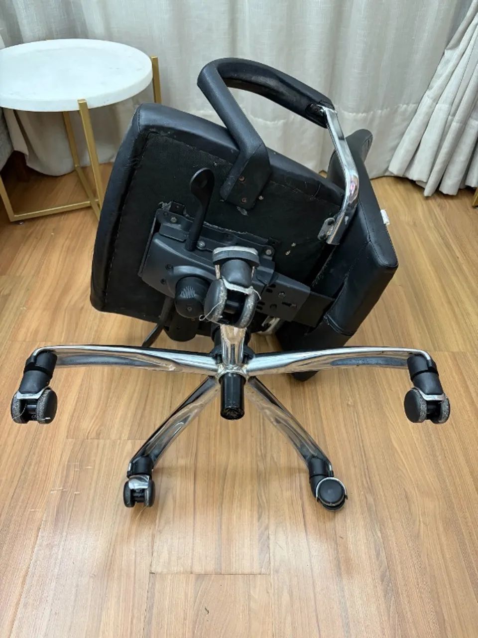 cadeira diretor em couro - Foto 6