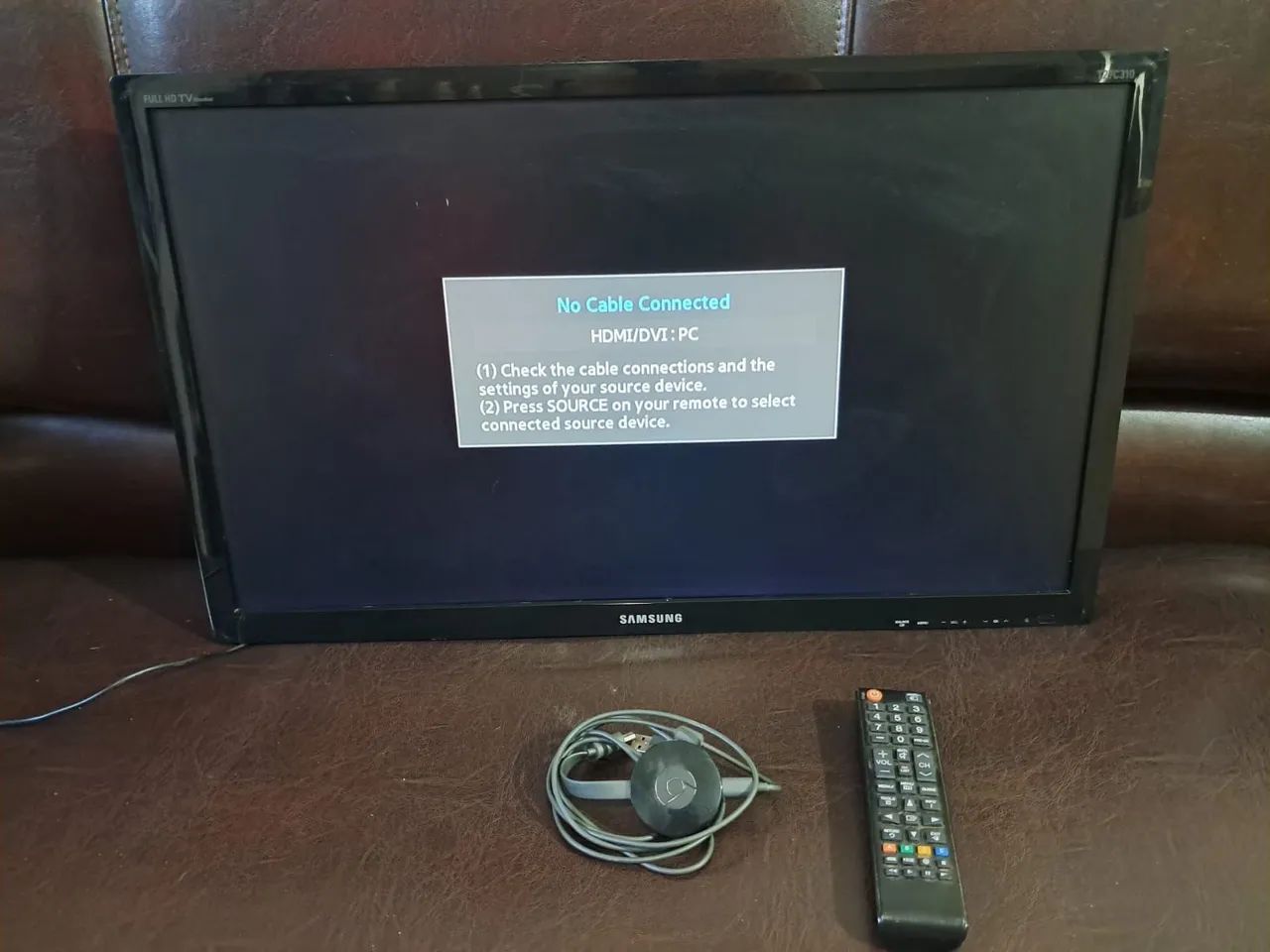 Tv  Samsung 27 com cromecat, controle e suporte
