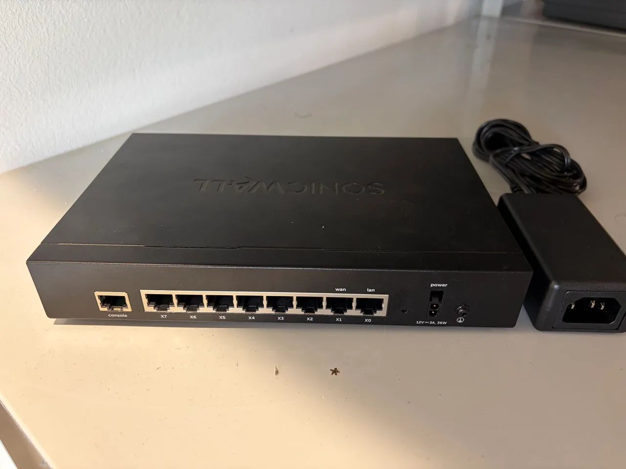 Firewall Router SonicWall TZ500 (sem licença).<br>Usado - Foto 2