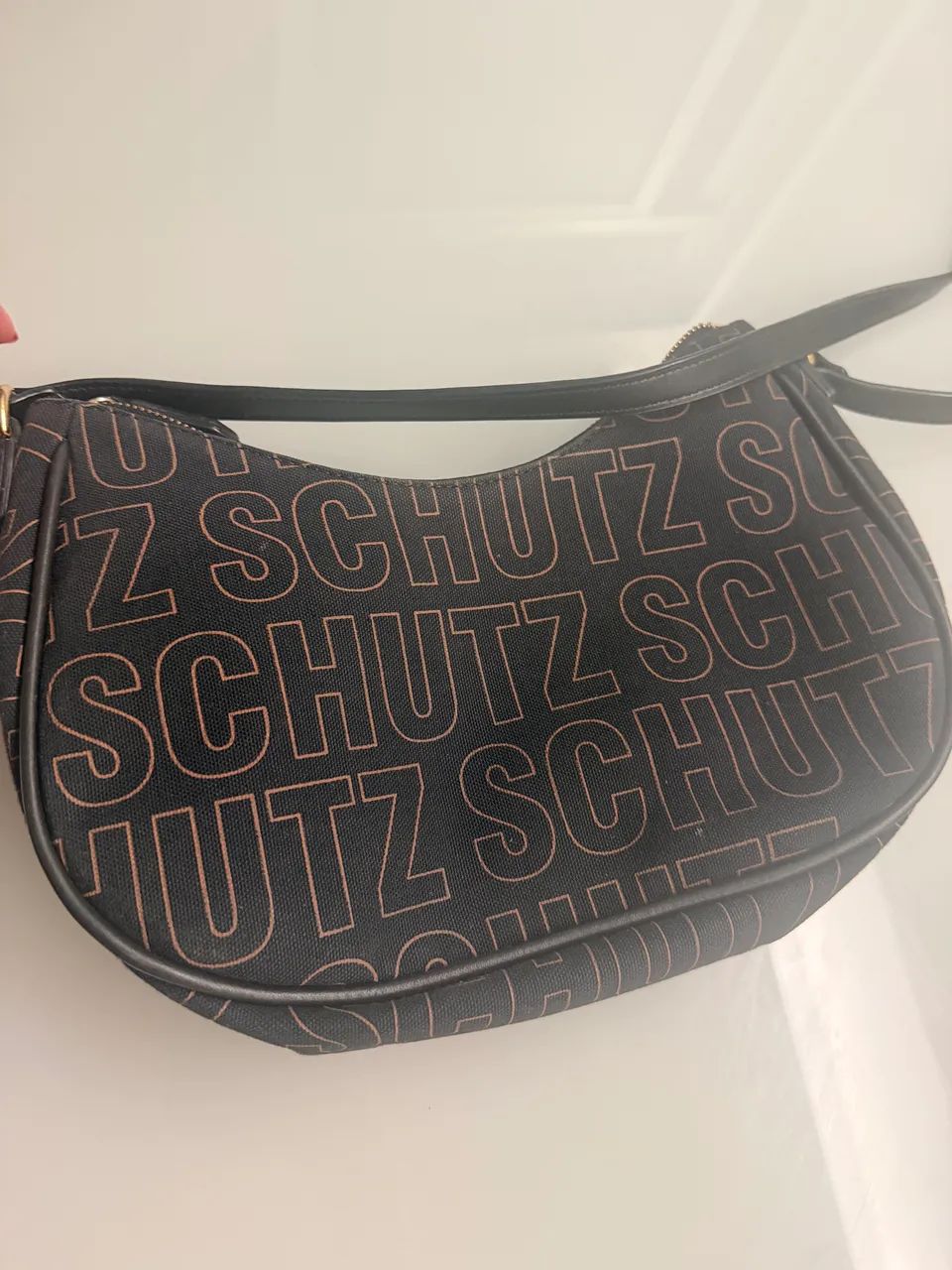 Bolsa Schutz transversa  - Foto 2
