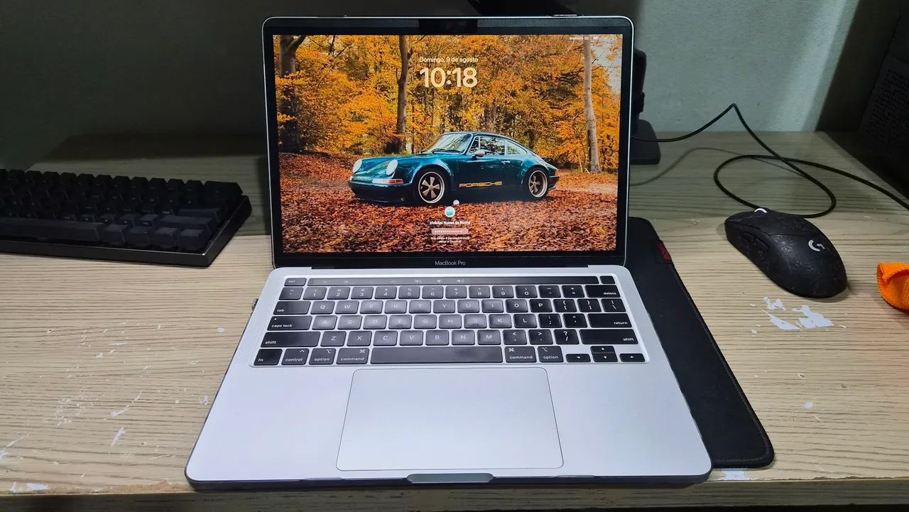 Macbook Pro impecável + Acessórios 