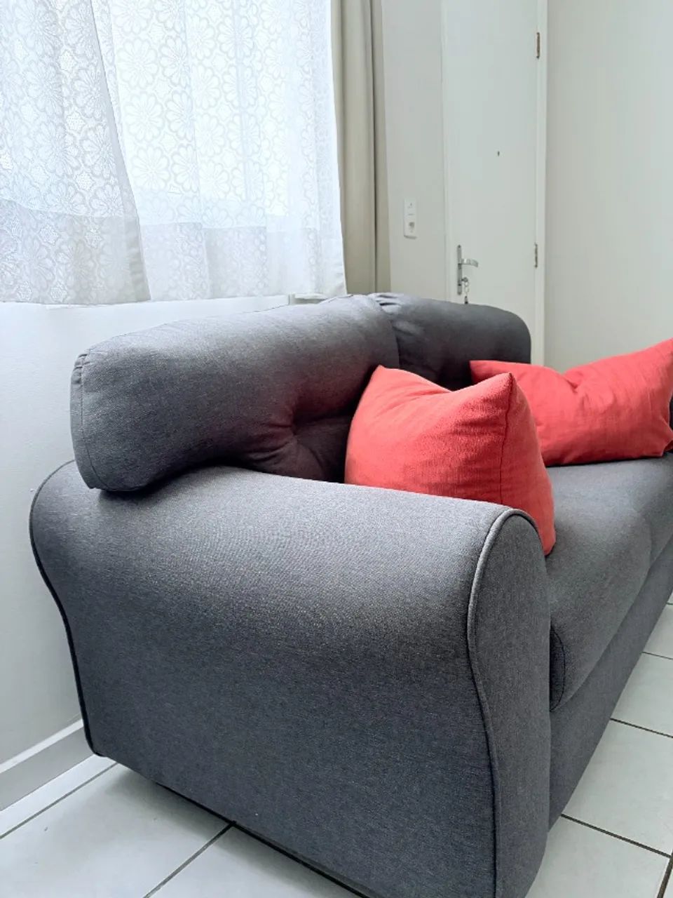 Sofa de linho novo, dois lugares, otimo estado - Foto 4