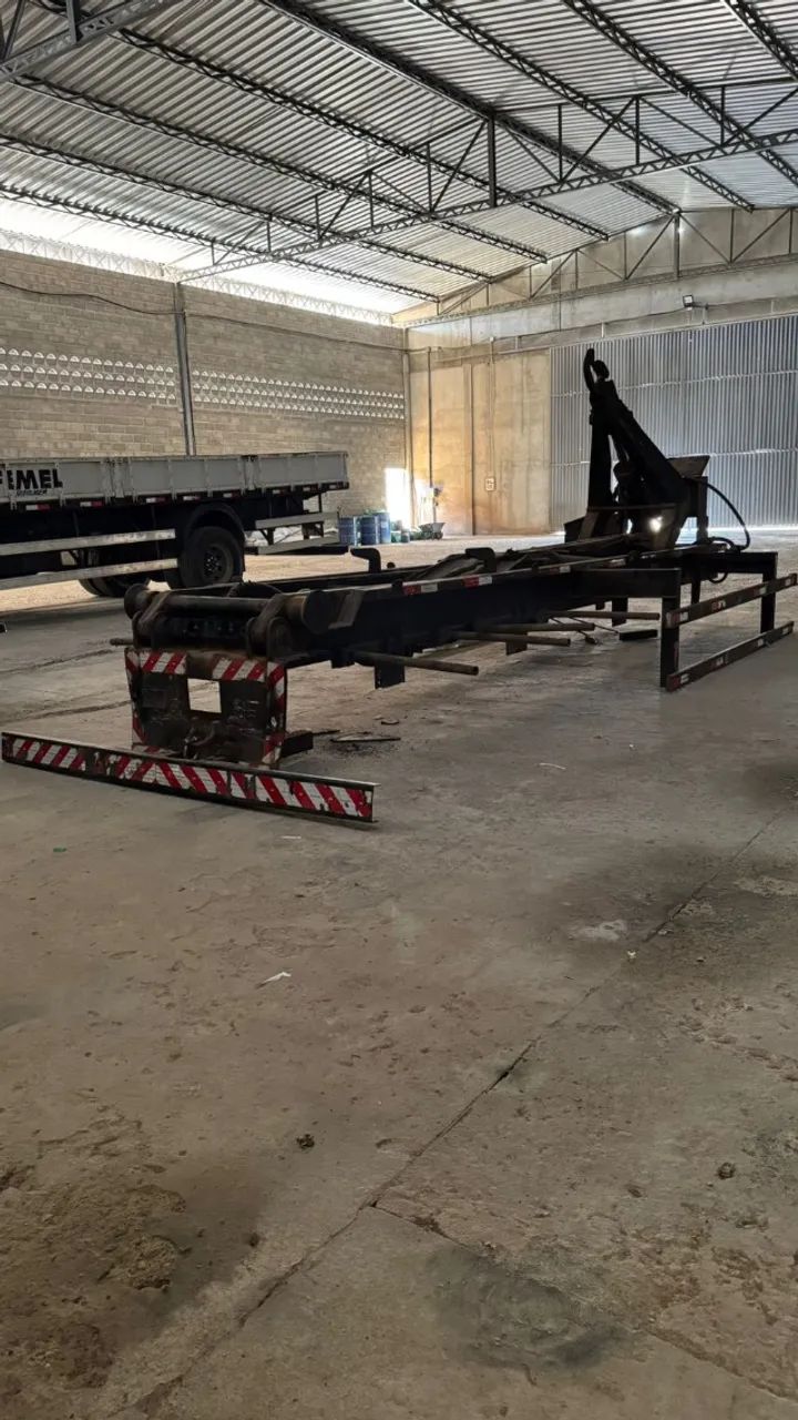 ROLLON ROLOFF GUINDASTE