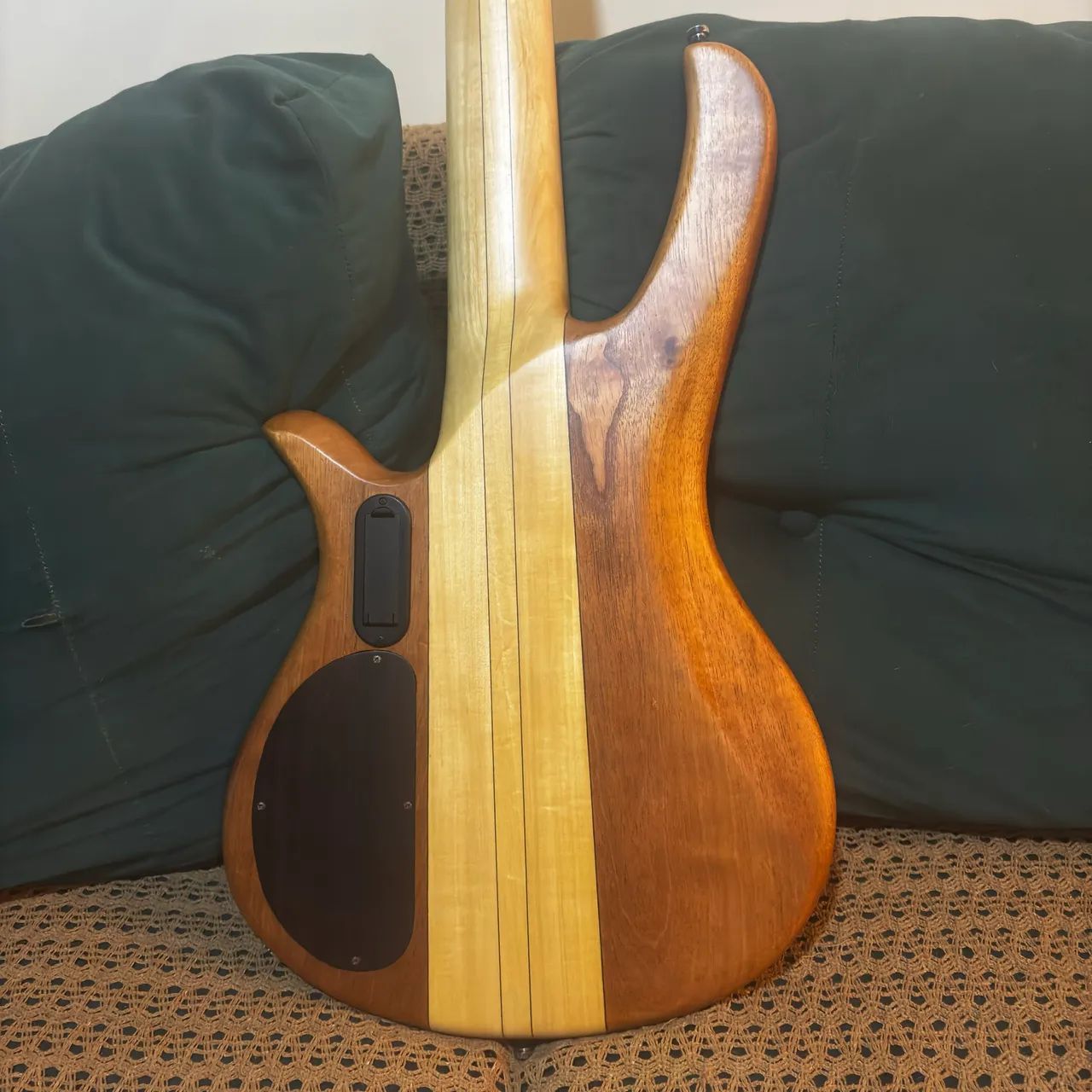 Baixo DeOliveira Rainbow 5C EMG - Foto 4