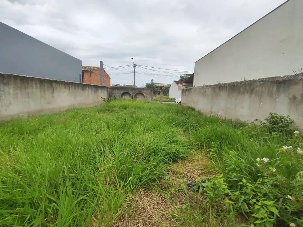 Terreno no Verdes Mares todo murado - Foto 5