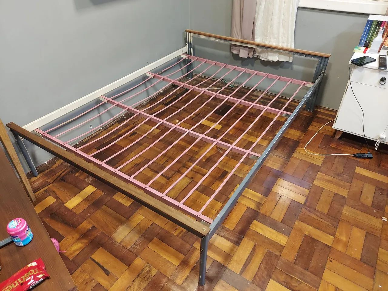 Cama de ferro com estrado de ferro. Zero cupim