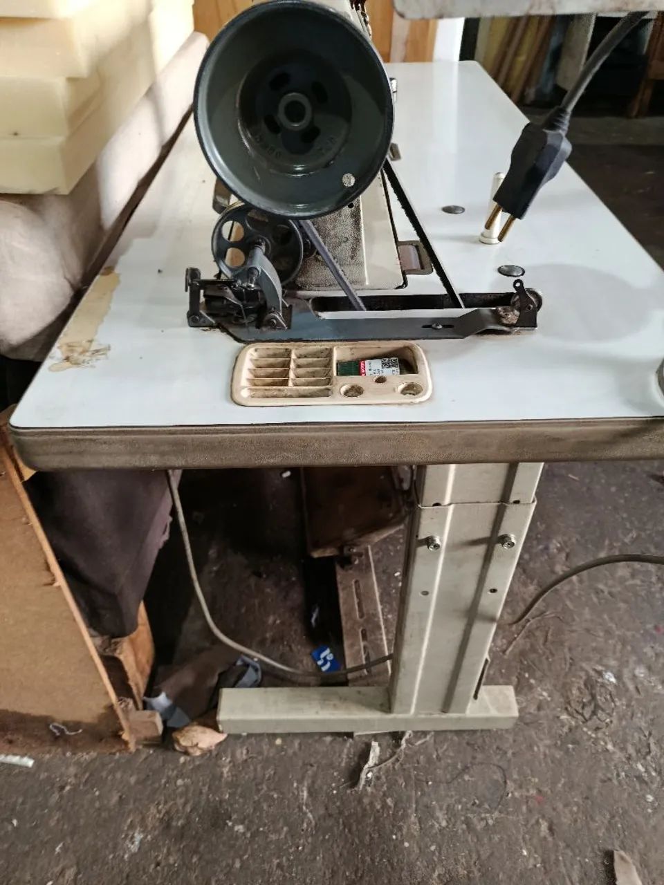 Máquina de costura  - Foto 3