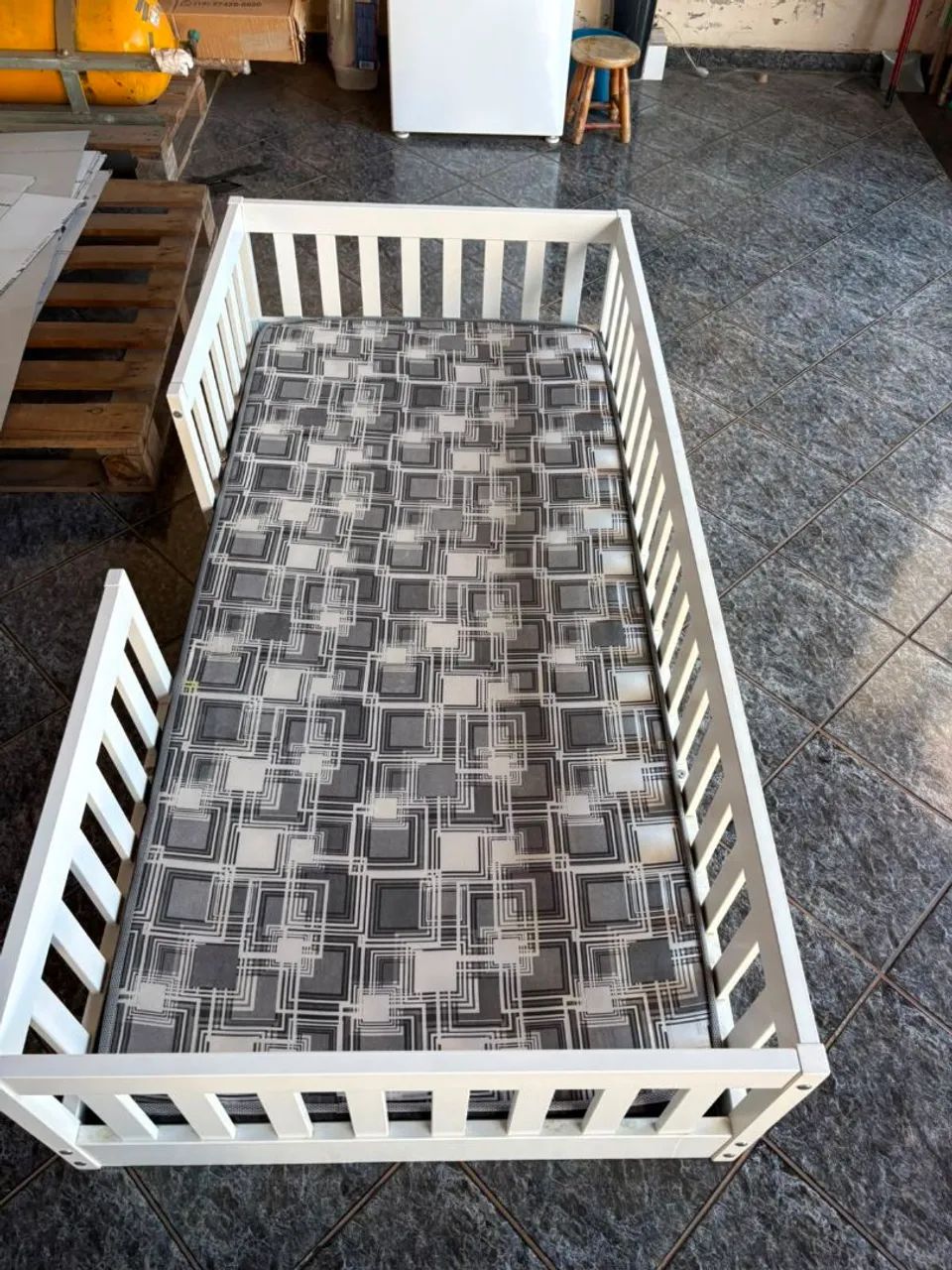 Cama montessoriana solteiro com colchão