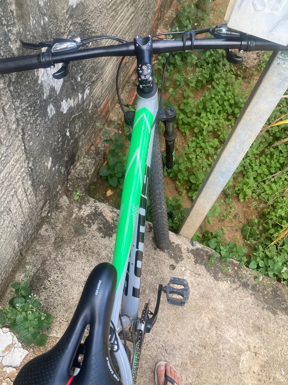 Vendo essa bicicleta ou troco em bike montadinha - Foto 2