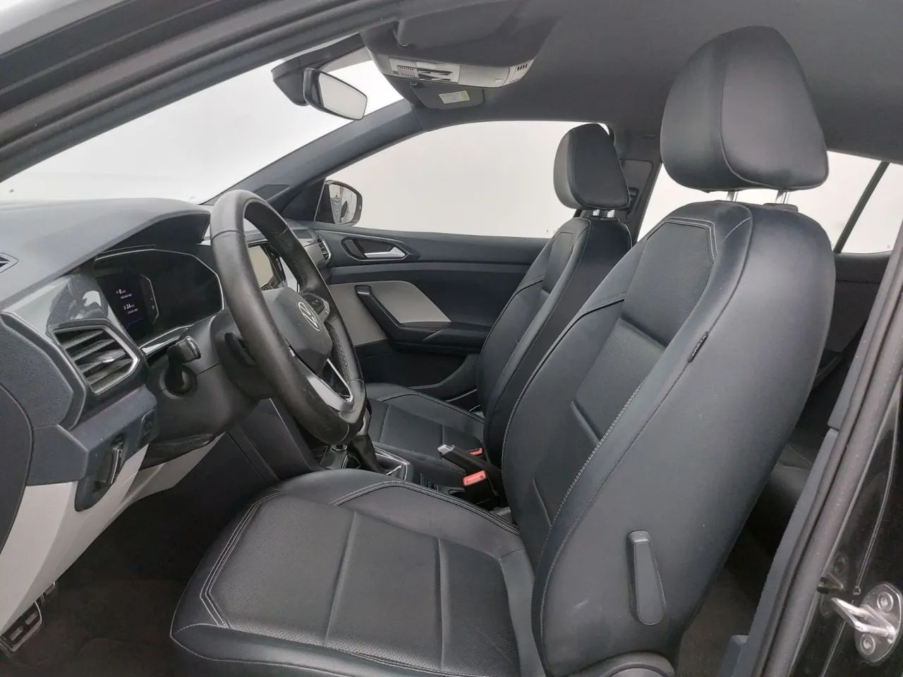 Volkswagen T-Cross Highline 1.4 TSI Flex 16V 5P AUT, foto 16 de 18