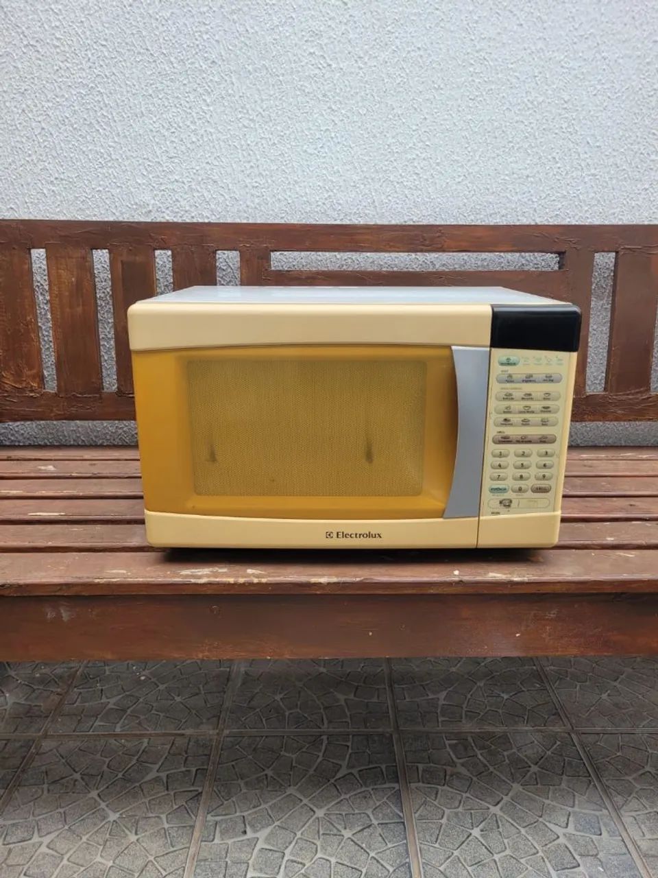 Microondas Electrolux  28 litros.