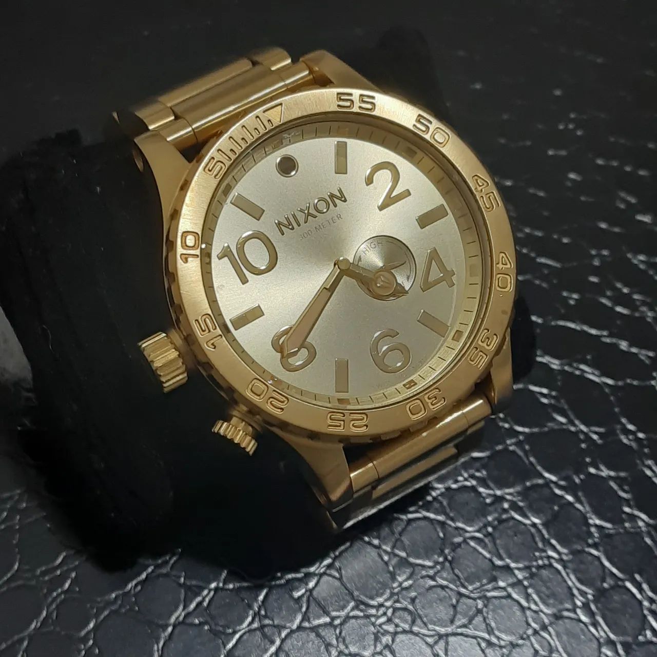 Relógio Nixon 51-30 Gold
