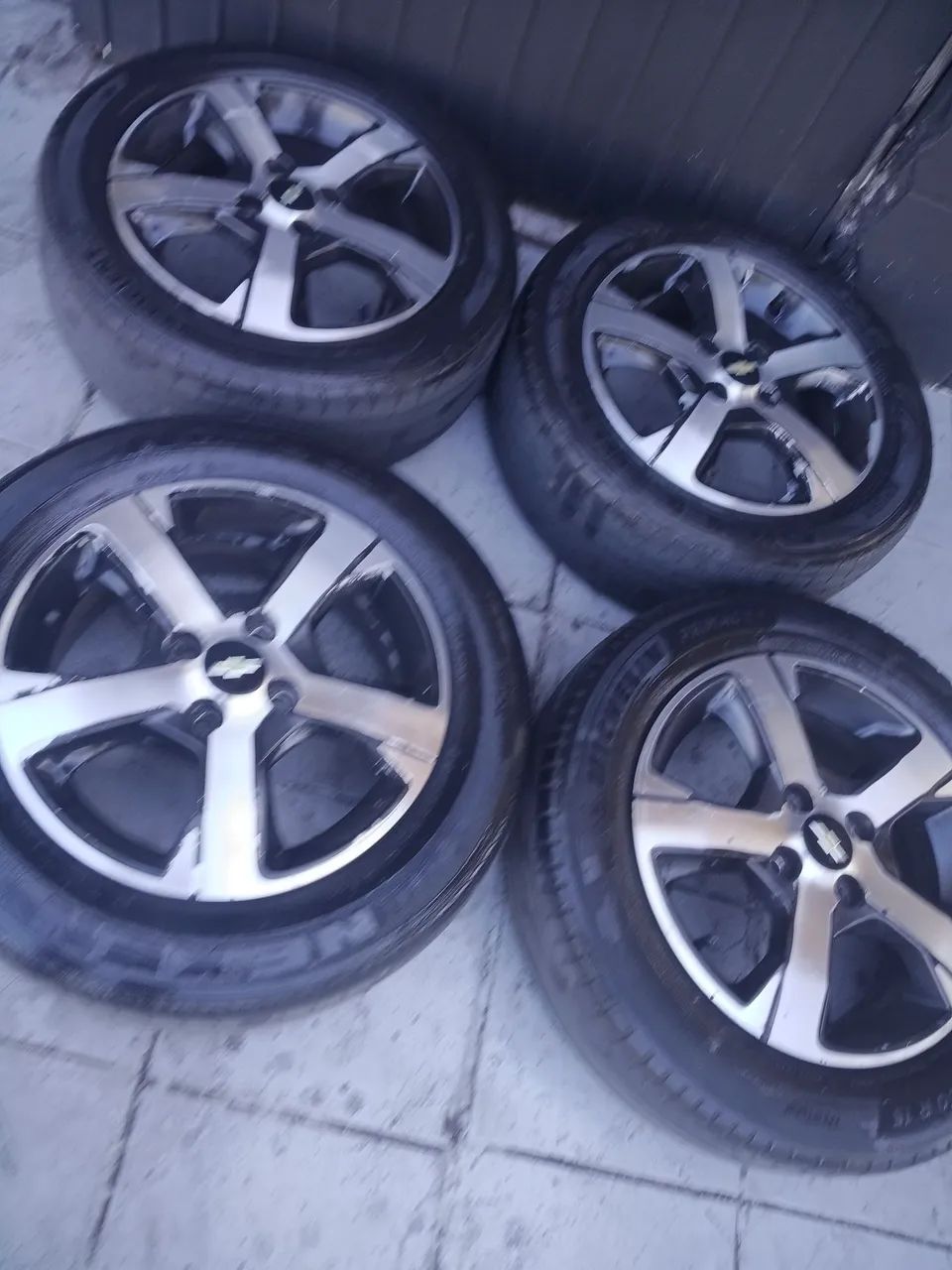 Rodas 15 onix prisma GM barbada 