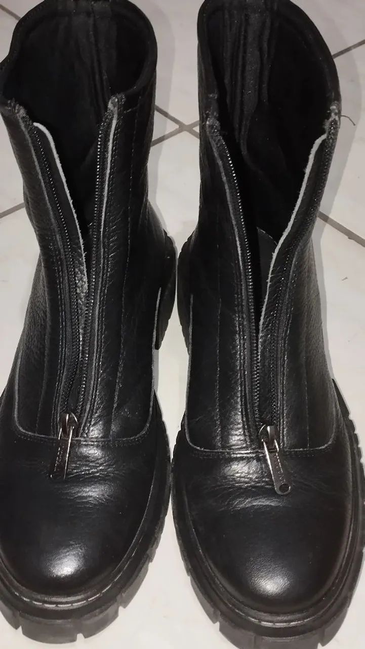 Bota de couro feminina - Foto 3