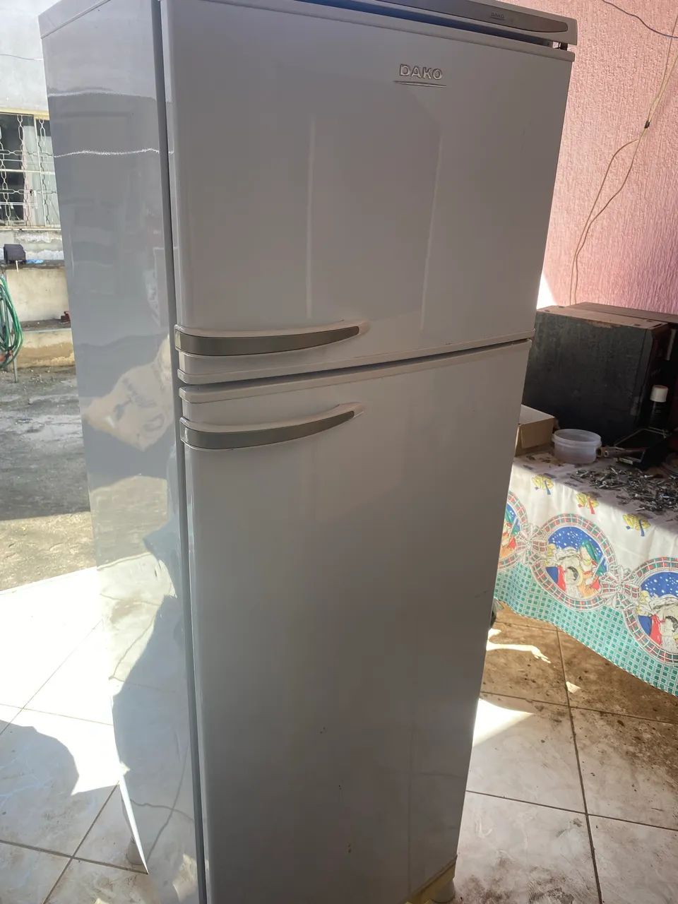 Geladeira Dako 380 L