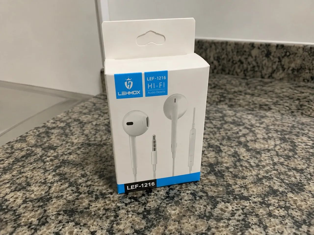Fone com fio e microfone 