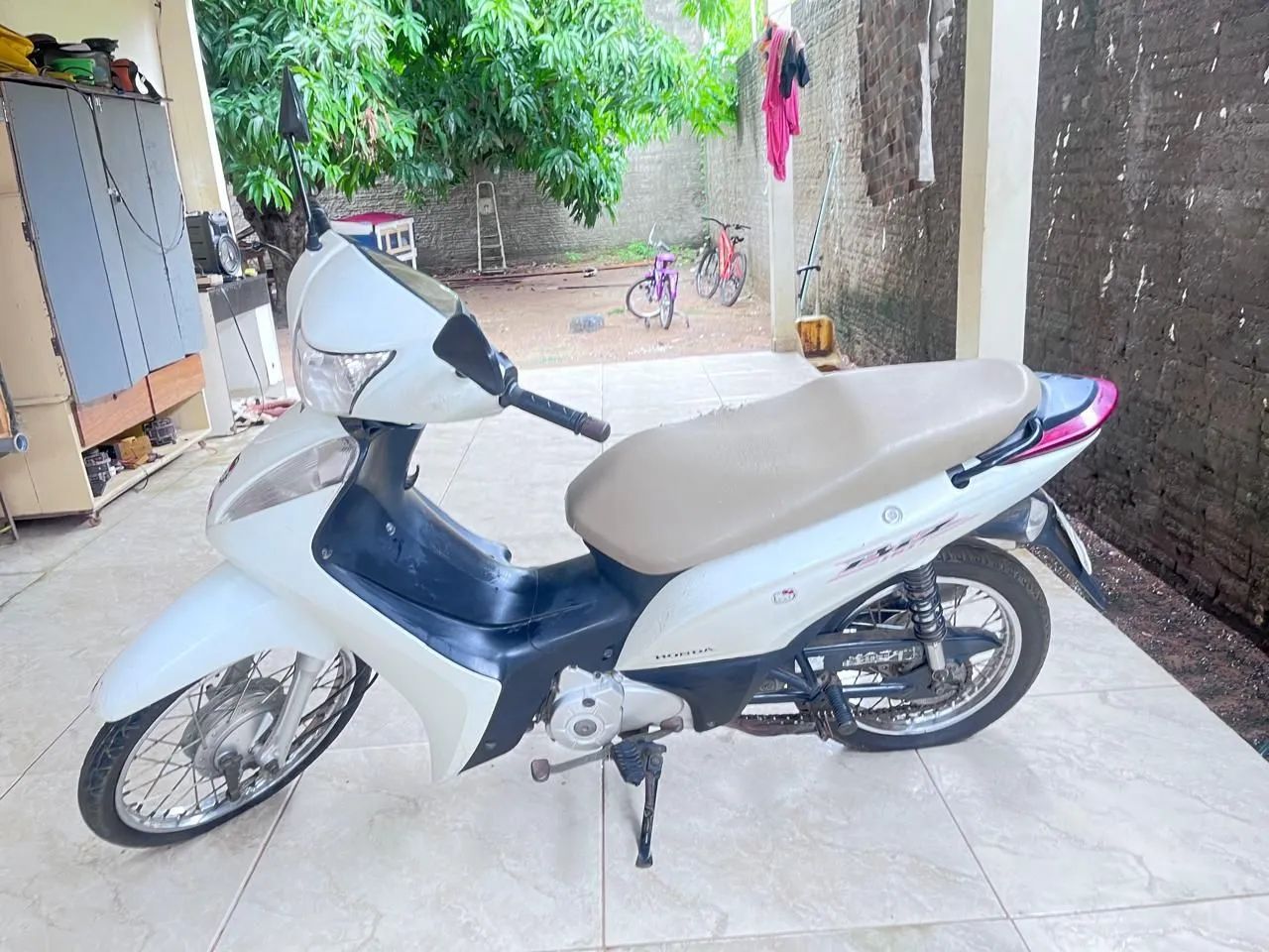 Moto Biz 110 i