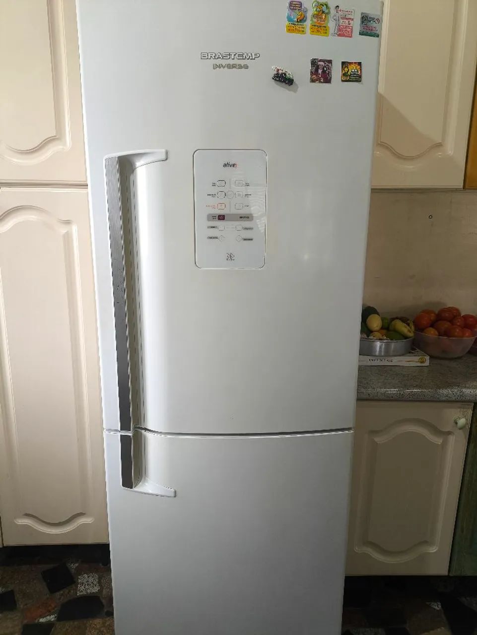 Geladeira inverse,em perfeito estado 