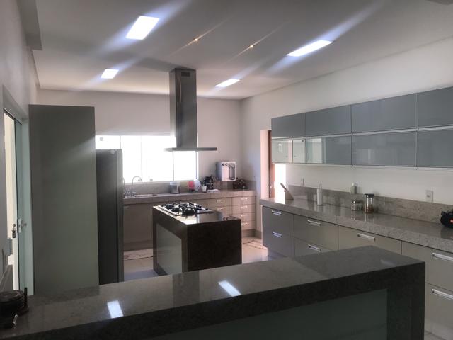 Casa sobrado jardins Madri 4 suítes - Foto 3