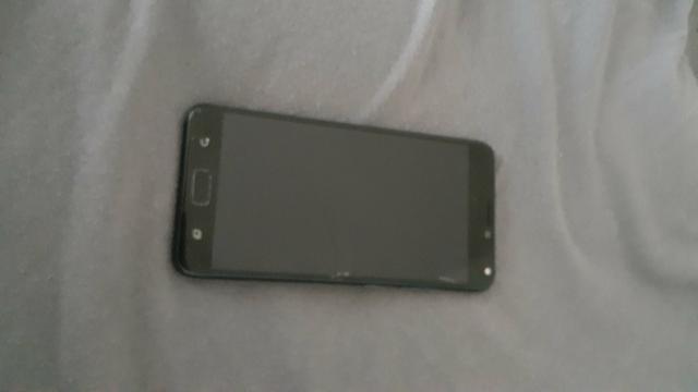 Vendo um celular