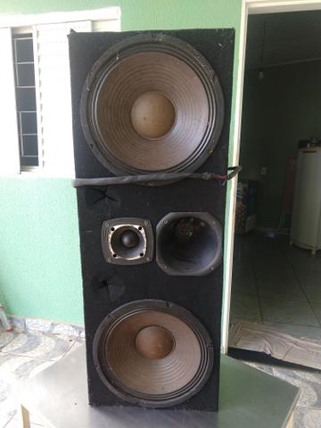 Caixa de som para carro
