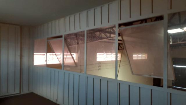 Vendo Excelente salão comercial na Av. Mascarenhas de Moraes - Foto 2