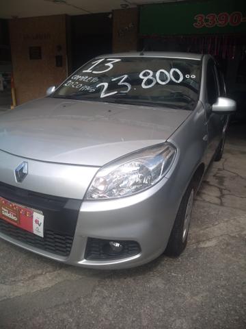Sandero igual a Zero
