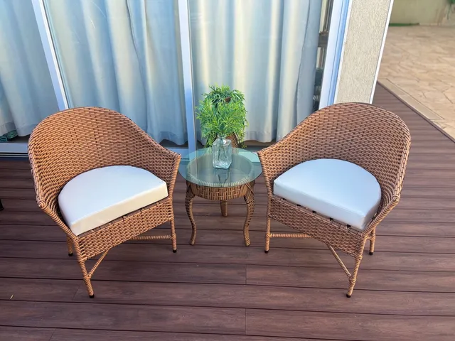 Conjunto de Mesa e Cadeira para Varanda e Área Externa em Corda Náutica,  Fibra Sintética, Natural , Vime, Junco, Rattan e Apuí